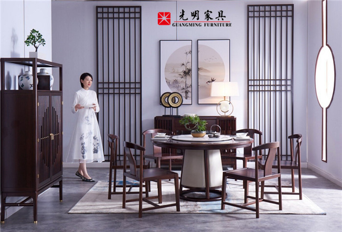 裝修不易家具難選，新中式實木家具巧搭配